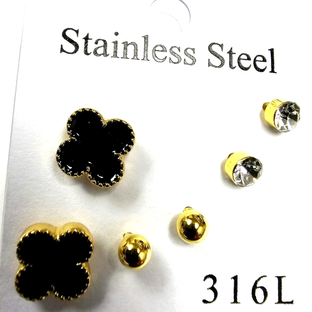 Black Clover Earrings Plus studs